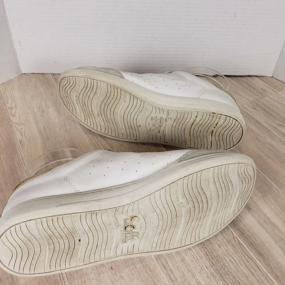 Sofft Regina Ladies White With Gold Trim Tennis Shoes Size 8M